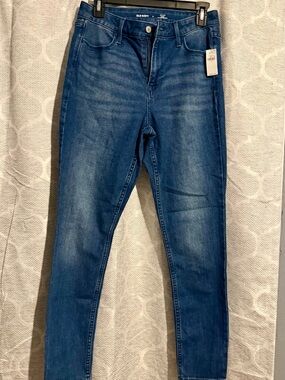 Old Navy Women's Skinny Jeans - Medium Blue Wash